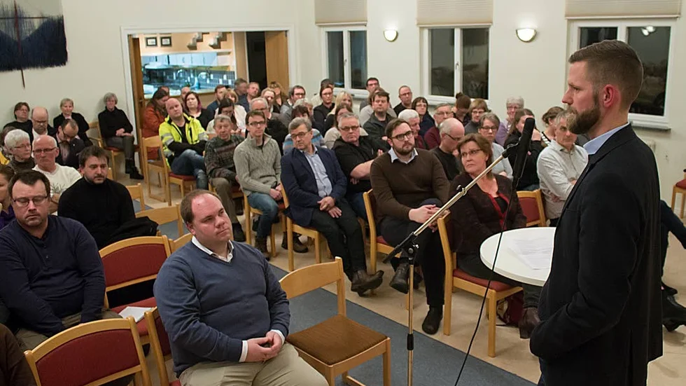 Mark Henriksson vill kunna anställa fyra–fem behöriga pedagoger. Sedan kan Godegårds skola öppna igen.