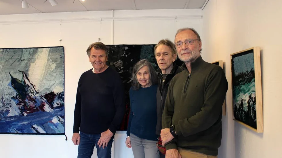 De ställer ut på Centrumgalleriet den 2–16 mars. Från vänster: Sverker Strand, Katarina Qvarnström-Löwgren, Björn Löwgren och Bertil Arlert. Mats Jonasson kunde inte vara med när bilden togs.