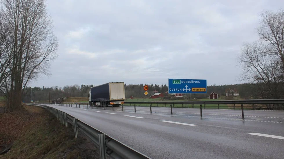 116 kilometer i timmen var den högsta hastigheten som uppmättes på 70-sträckan under fredagen. Tre förare blev av med körkortet inom loppet av en timme.