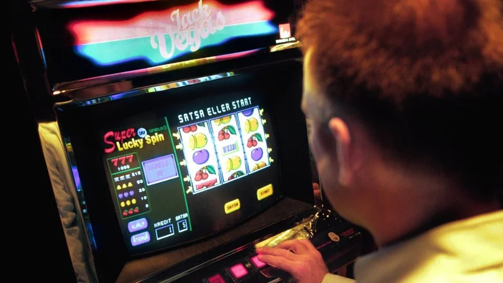 ***** Arkivbild. ArkivBild. ArkivBild ****** ***** ARKIVBILD. ARKIVBILD. ARKIVBILD ****** GENREB ILD - SPELMISSBRUK SPELAUTOMAT  JACK VEGAS FOTO: BJÖRN LUNDBERG CODE 80 COPYRIGHT PRESSENS BILD ***** Arkivbild. ArkivBild. ArkivBild ****** GENREB ILD - SPELMISSBRUK SPELAUTOMAT  JACK VEGAS FOTO: BJÖRN LUNDBERG CODE 80 COPYRIGHT PRESSENS BILD GENREB ILD - SPELMISSBRUK SPELAUTOMAT  JACK VEGAS FOTO: BJÖRN LUNDBERG CODE 80 COPYRIGHT PRESSENS BILD