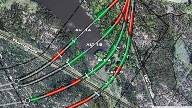 Fyra sträckningar. Konsultföretaget Sweco tittade på fyra olika sträckningar. Två över sjön Kvännaren, och två på land. Kommunstyrelsen vill gå vidare med det nordligaste alternativet över sjön.