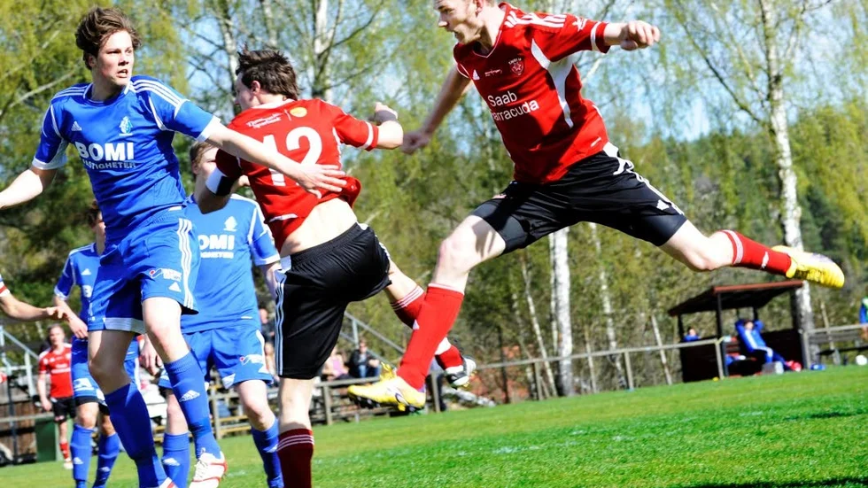 Conny Karlsson, numera i Edsbruk, gjorde matchens första mål mot BOIF.
