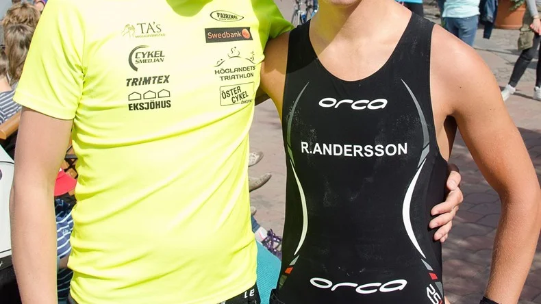 Rasmus och Tobias Andersson är bröderna som i helgen segrade i var sin distans i triathlon. Foto:Roger M Carlsson
