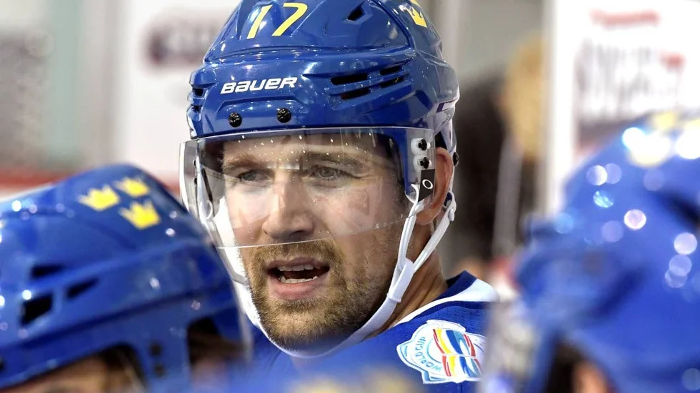 Patrik Berglund väljer Djurgården framför LHC.