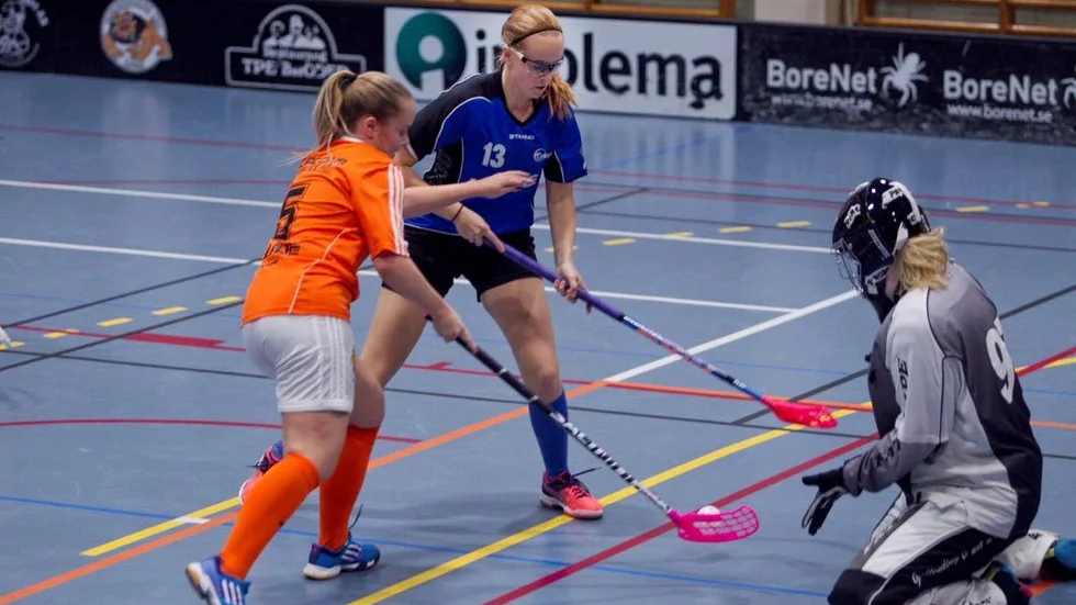 Borensberg får fortsätta vänta på första vinsten för säsongen. Mot Hanna Adolfssons IBF Linköping
 blev det storförlust för Emmy Bartholdsson och hennes lagkamrater.
