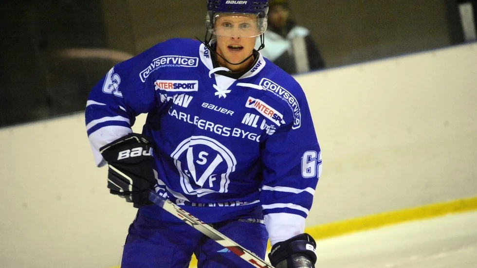 John Höggren gjorde två mål när Virserum vann med hela 6-0 hemma mot Rydaholm i kväll.