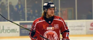 HOCKEYEXTRA: Backstjärnan bekräftar flytt till konkurrenten