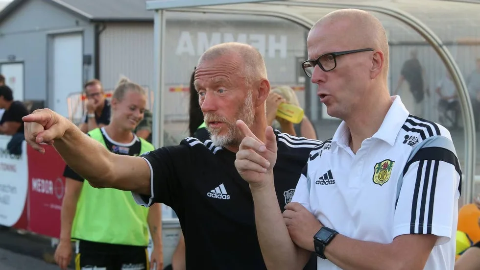 Håkan Ericsson, till höger, kommer inte att fortsätta som tränare i Vimmerby IF.