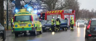 BLÅLJUS: Trafikolycka - flera fordon