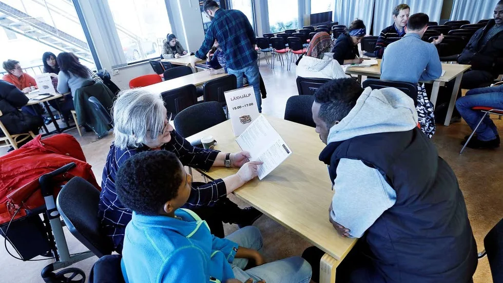 Läxhjälp är en aktivitet på Motala bibliotek som uppskattas.