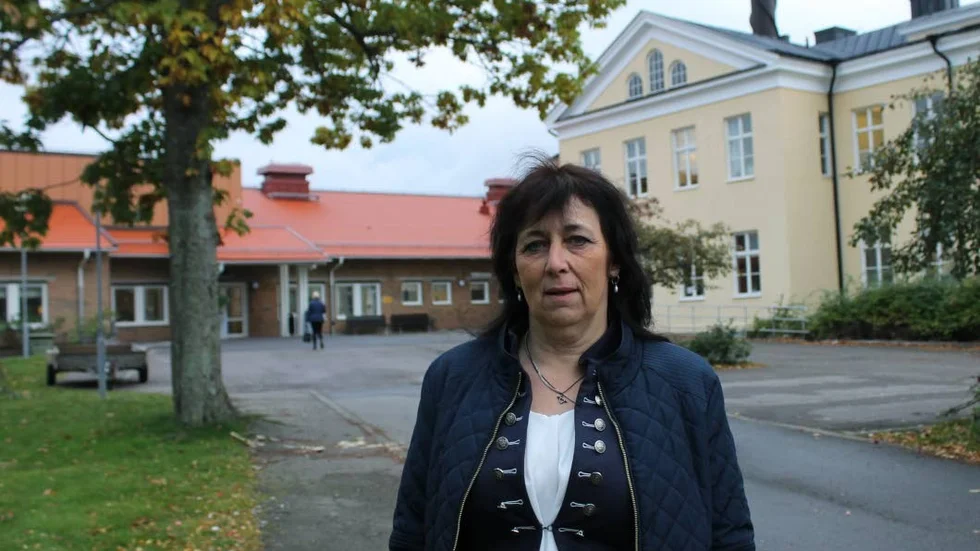 Marie Hultberg reagerar mot vad hon anser är felaktig vikariehantering.