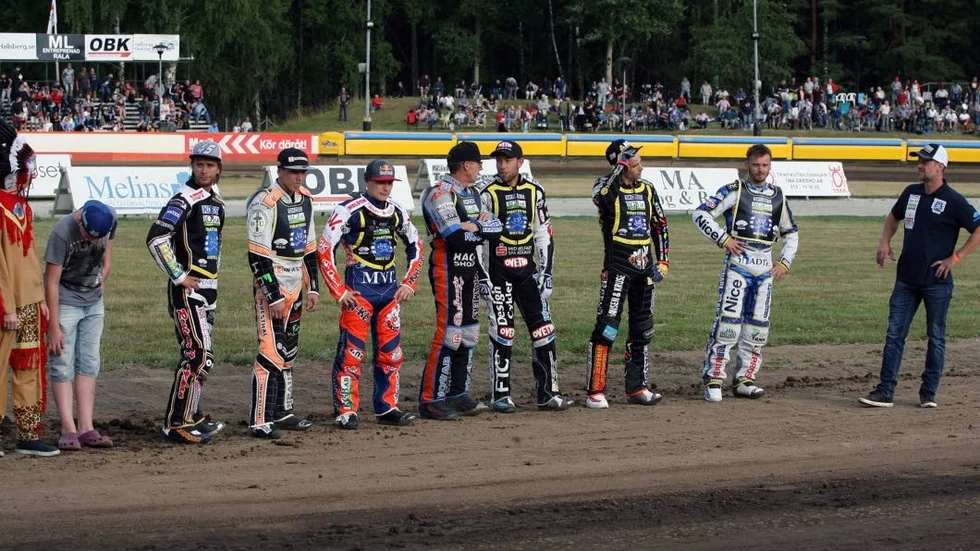 Piraterna och motorsporten tog över från bollsportslagen i idrottsstaden Motala. En epok som kanske snart är över, skriver Jens Bollius.