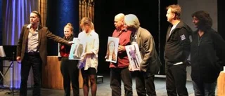 Ful ringare möter vacker Esmeralda