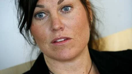Chefen för Visby flygplats, Annika Nyberg, beklagar att resenärer kan ha kommit kläm under onsdagsmorgonen.