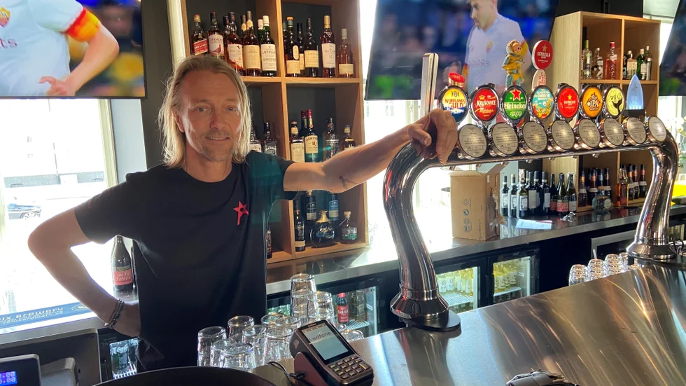 I baren där gästerna kan passa på att släcka törsten.