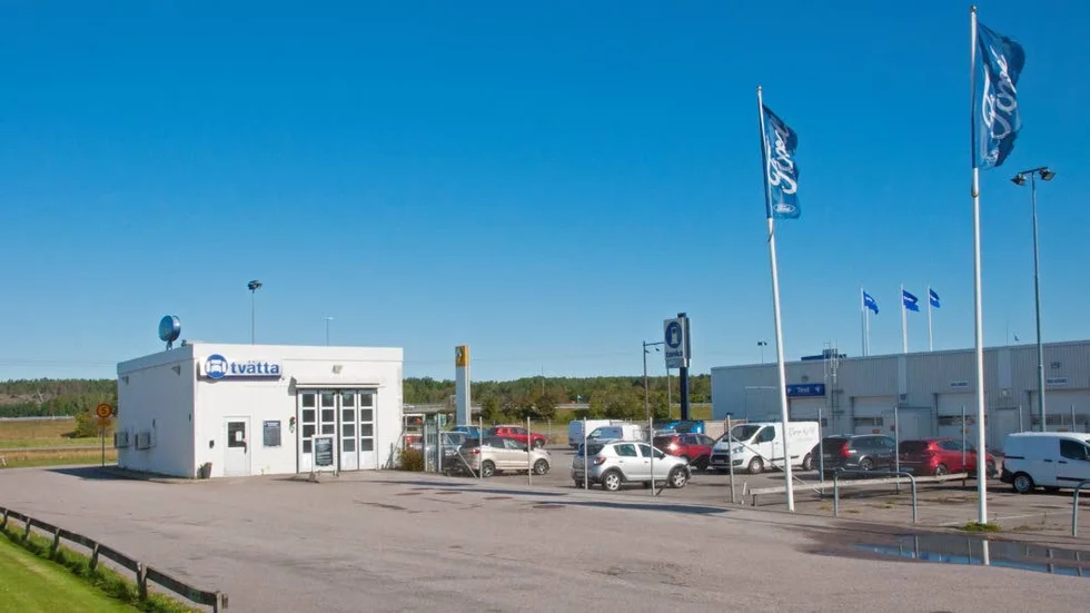 Här någonstans intill den befintliga tvätthallen planerar Skobes att bygga en självtvättsanläggning. Nyköpings kommun har antagit en ändring av detaljplanen för att möjliggöra detta.