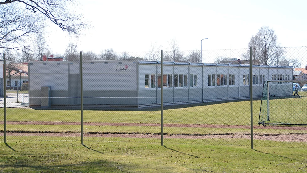 Den här paviljongen står redan vid Vimarskolan. Nu kommer ytterligare en efter ett beslut i kommunstyrelsen. Den blir i två våningar och kostar 1,9 miljoner i hyra för fem år.
