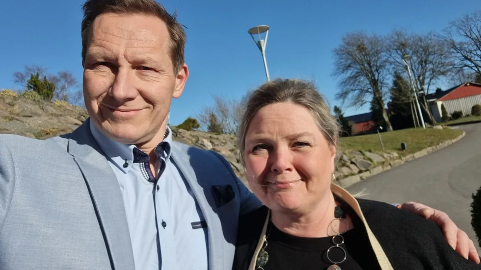 Johan och Angelika Lindström-Adén tar över verksamheten på Strömsbergs kafé i den gamla bruksorten med samma namn, strax utanför Tierp.
