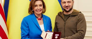 Pelosi i Kiev: Vi finns vid er sida