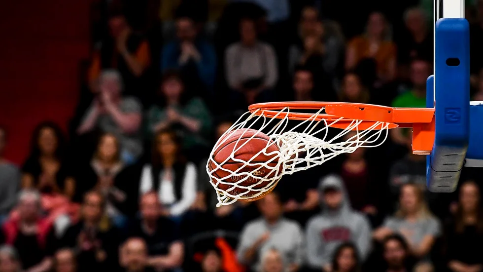 Det är helt jämnt mellan Jämtland och Norrköping i herrarnas SM-final i basket. Arkivbild.
