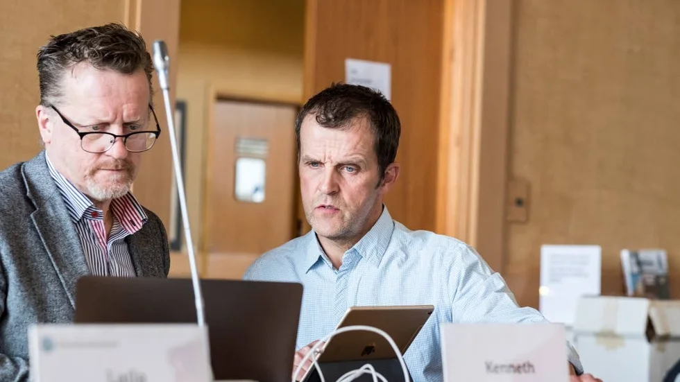 Motgång. Kenneth Stålnacke (KIP) och Gunnar Selberg (C) på kommunfullmäktige den 9 april.