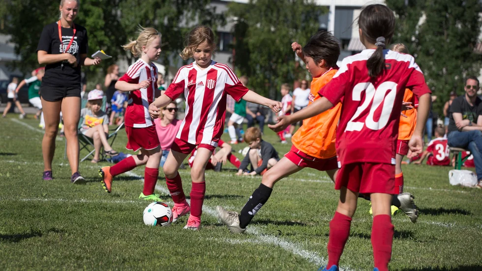 Piteå Summer Games gör comeback i sommar – med betydligt färre lag än vanligt. Särskilt syns ett tapp i Finland. 