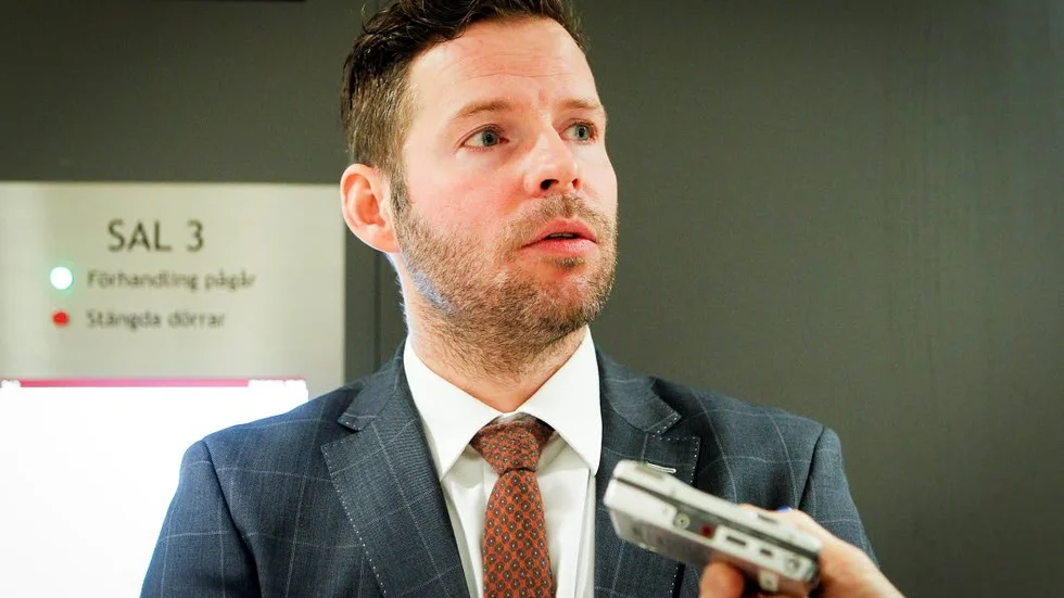 Konkursförvaltaren Hans Andersson. Kaiding Advokatbyrå, håller på gå inom balansräkningen för Bergenudds Bygg, efter konkursen.