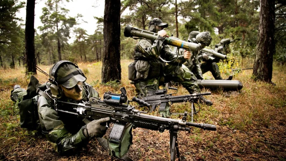 I ungefär en månad kommer militären lysa med sin frånvaro på Tofta skjutfält.