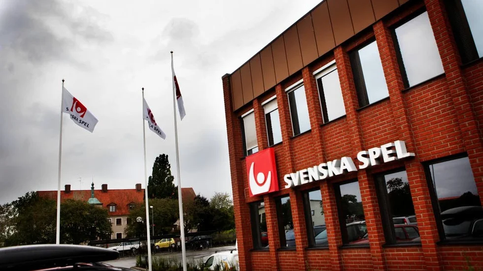 En månad återstår till den svenska spelmarknaden görs om i grunden, och licenssystem införs. För Svenska Spels it-avdelning innebär det den största systemomställningen företaget gjort.