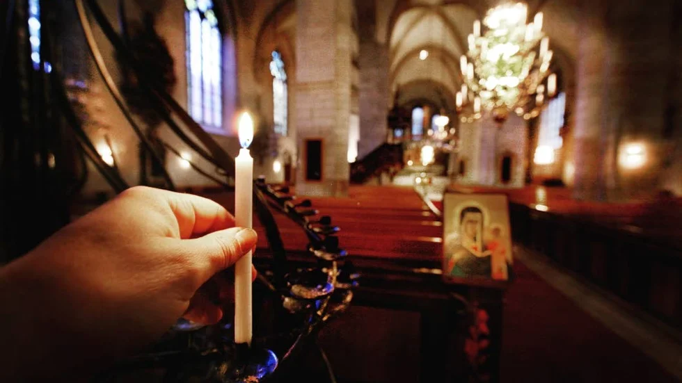 Slutade. Prästen lämnade Visby stift för tio år sedan, men fick sin prästkrage tillbaka och har haft nya konfirmander i undervisning på en ort i  Mellansverige. Nu fråntas han den delen i sitt arbete som präst.