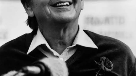 Politik, sa Olof Palme, är att vilja förändringen därför att förändringen ger löften om förbättring, näring åt fantasi och handlingskraft, stimulans åt drömmar och visioner. Förändringen kan göra utopier till verklighet.