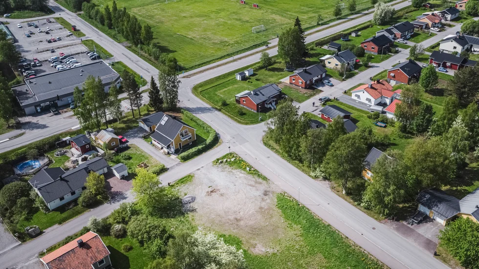 Hanna Westerlund konstaterar att "grönytan" till stor det består av grus.