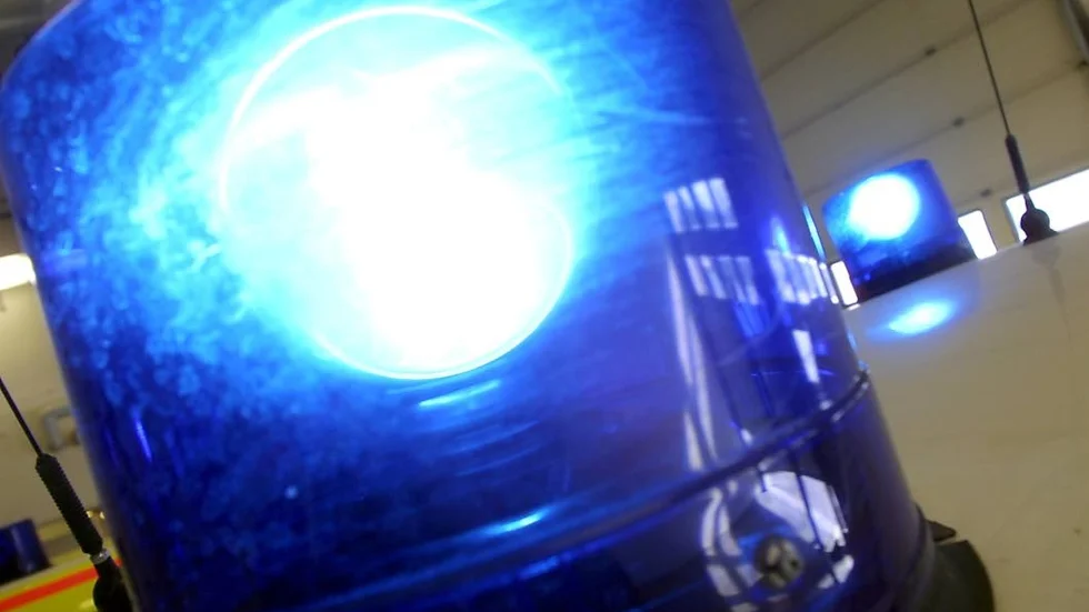 Blåljus. Polis och räddningstjänst måste få arbeta utan att riskera liv och lem. Mer resurser till dem hade kunnat vara verklighet om skatte(o)moralen hos höginkomsttagare varit mindre.