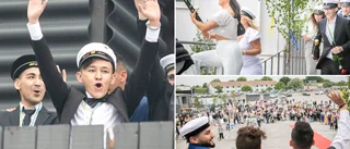 Studenterna på Gutegymnasiet först med att springa ut • "Nu ska jag jobba och tjäna pengar"