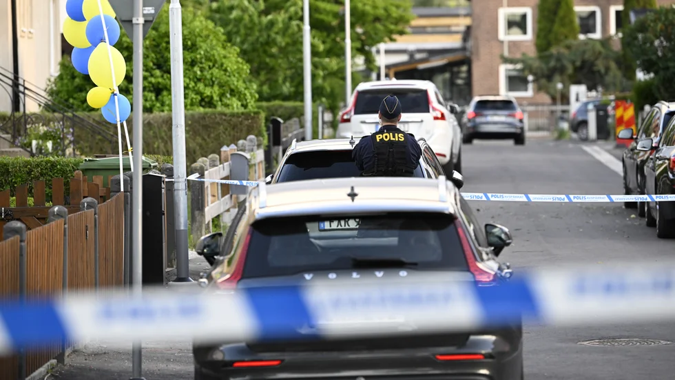 En man har blivit beskjuten i Landskrona.
