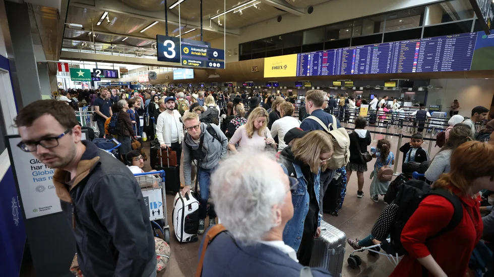 De ringlande köerna på Arlanda hade kunnat avlastas bättre och snabbare. 