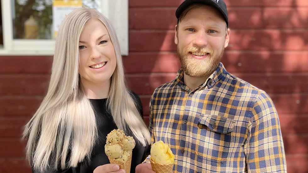 Emma och Sebastian Gröndal säljer Tegelverkets hantverksmejeri. (Arkivbild)