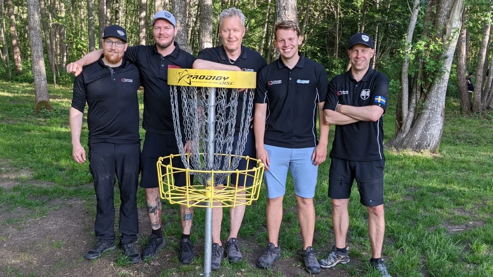 Det segrande laget bestod av Erik Gustafsson, Jonas Engstrand, Jonas Hälleblad, David Swärd och Anders Swärd.