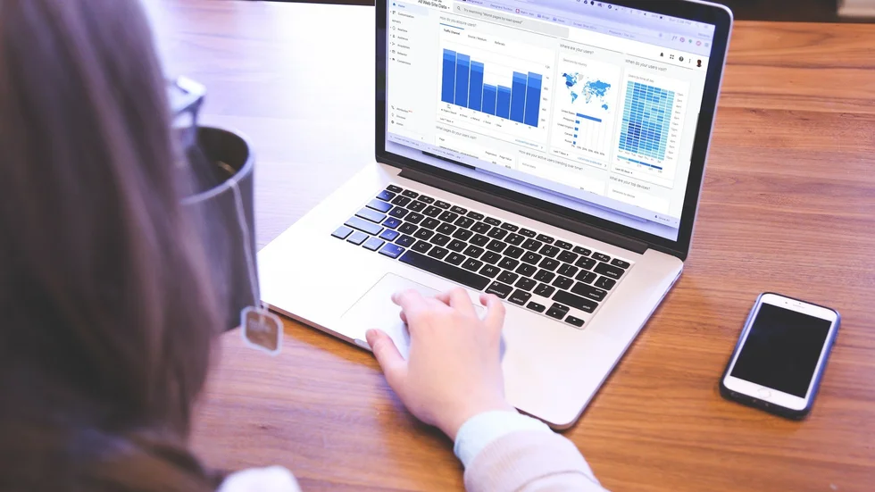 "Det många företag fortfarande inte insett är att det med rätt verktyg är både enkelt och fullt möjligt att få bra insikter och data om sina webbplatsbesökare, och samtidigt följa GDPR", skriver debattören inför fyraårsdagen av Dataskyddsförordningen.