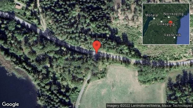 Fallna träd skapar problem i trafiken