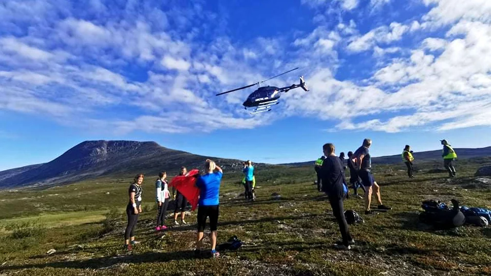 Deltagarna skjutsades i helikopter upp till Guijaure där starten gick. I årets upplaga av Arctic circle race kom 354 löpare till start. 