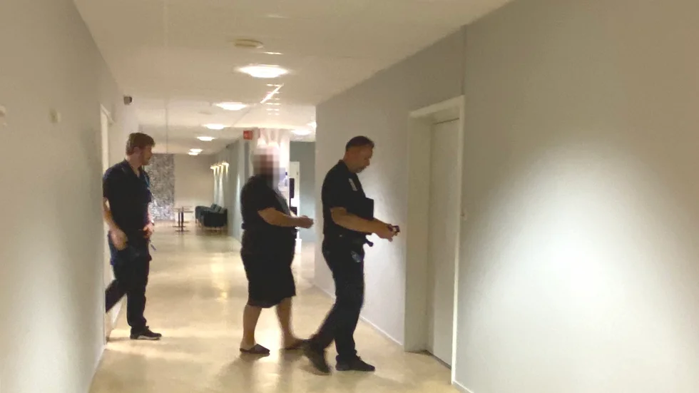 42-åringen misstänks nu även för grovt barnpornografibrott.