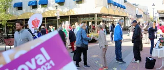 Nomineringsgrupper valspurtade på Byxtorget – det går att rösta utan röstkort: "Vi hoppas på ökat valdeltagande"