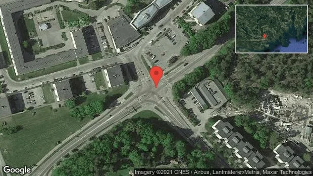 Trafikolycka skapar köer på väg 219