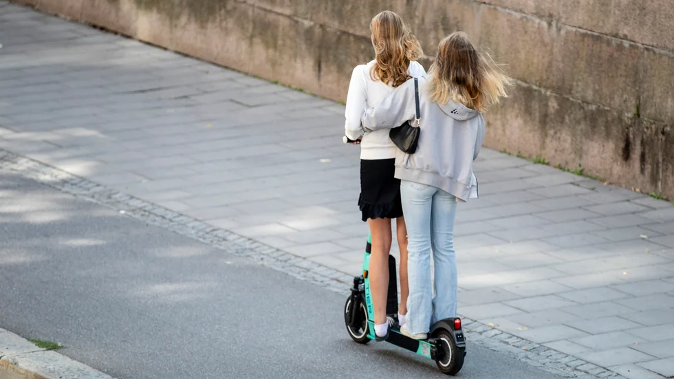 Barnens elsparkcyklar blev stulna.