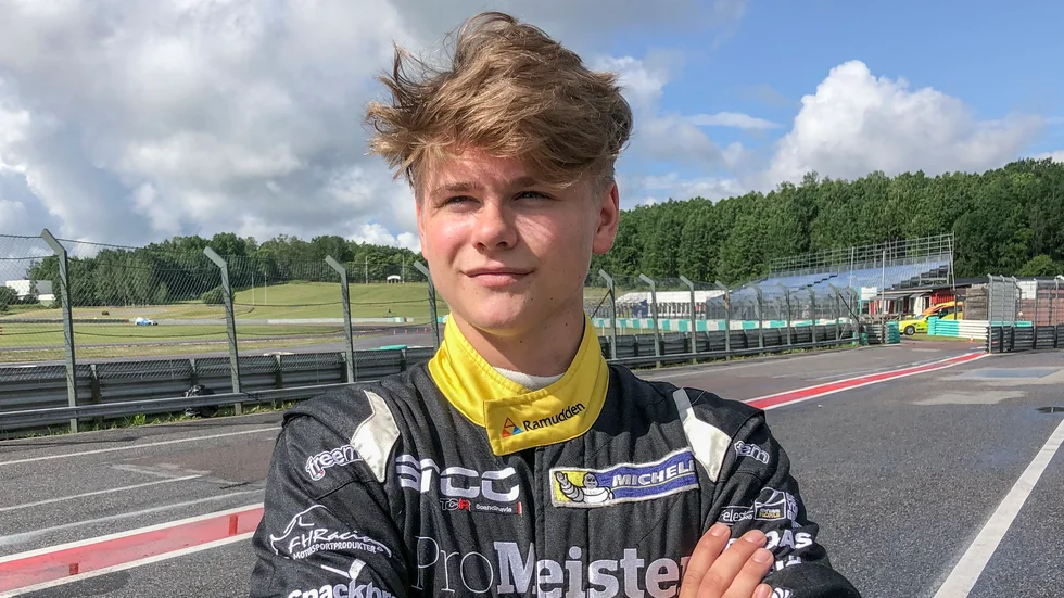 "Jag hoppas kunna ta fram det tunga artilleriet också på racingbanan", säger Hannes Morin som ska göra sin militärtjänstgöring i Boden. Arkivbild.