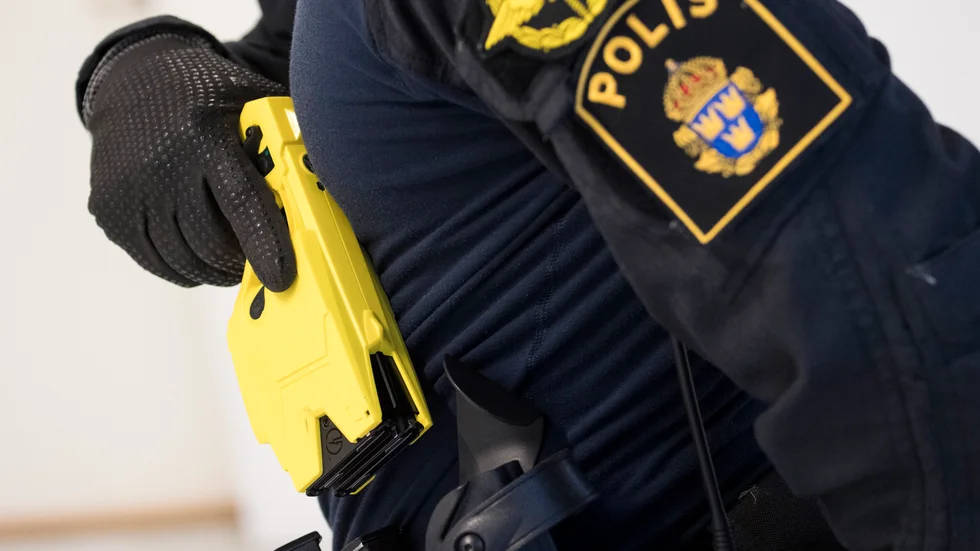 Så här kan det se ut när polisens elchockvapen Taser X2 används. Arkivbild.