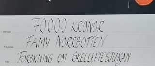 Överlämnade gåva till forskningen om Skelleftesjukan