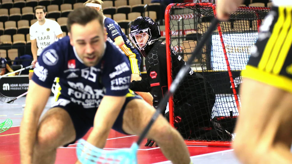Målvakten Rasmus Ekström får en nyckelroll i Visby IBK:s SSL-kval. På söndag väntar Djurgården i den första matchen.
