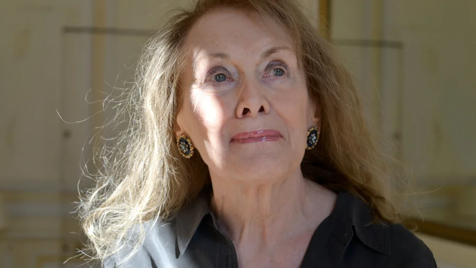 Efter över 40 år lyckades Annie Ernaux skriva om de händelser som fick henne att en gång vilja bli författare. "Jag tänkte att annars kanske jag aldrig skriver den här boken, jag kanske dör innan. Och det skulle ha varit ett nederlag", säger hon. Pressbild.